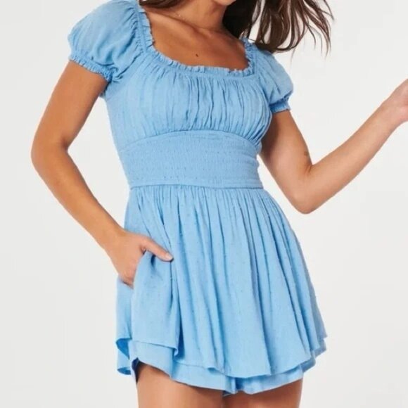 Hollister LightBlue Smocked Puff Sleeve Romper S Womens - Picture 1 of 9